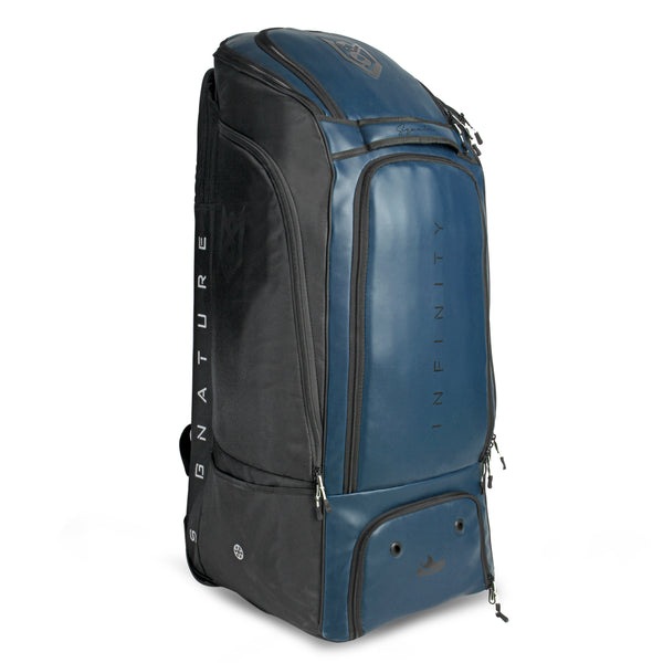 Signature Wheelie Duffle Bag Blue